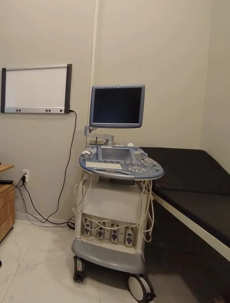 IASIS ΜΟΥΔΑΝΙΩΝ ΥΠΕΡΗΧΟΣ 100